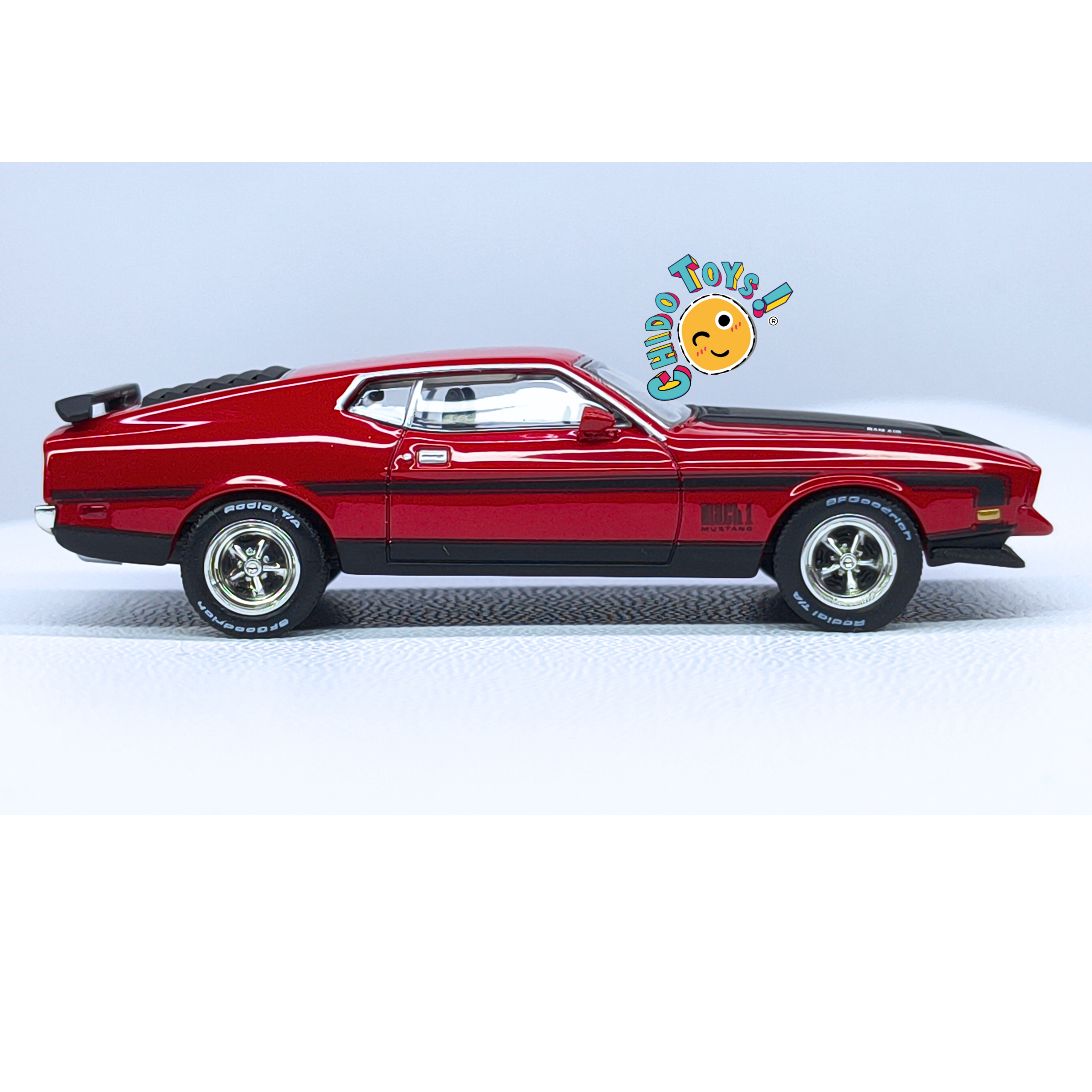 Mini GT Ford Mustang Mach 1 1971 1:64 rojo clásico