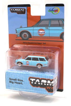 Cargar imagen en el visor de la galería, Auto a escala marca Tarmac Works modelo Datsun Bluebird 510 Wagon Gulf
