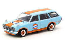 Cargar imagen en el visor de la galería, Auto a escala marca Tarmac Works modelo Datsun Bluebird 510 Wagon Gulf
