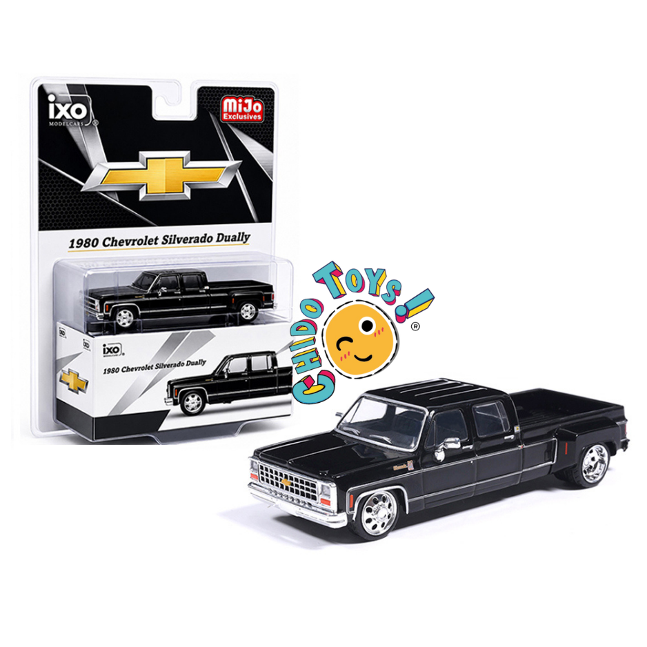 IXO Chevrolet Silverado Dually Crew Cab 1980 escala 1:64 color negro con rines cromados y blíster Mijo Exclusives.