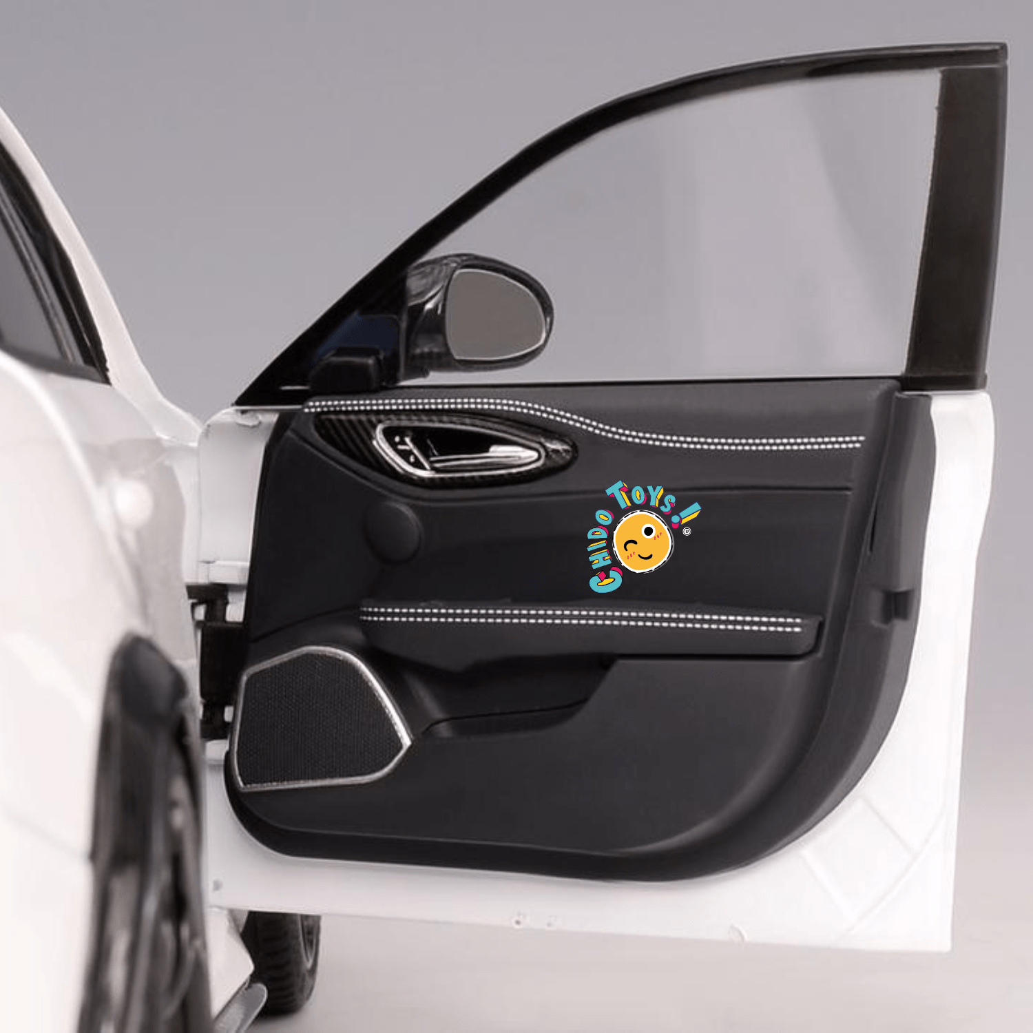 Alfa Romeo Giulia GTA – Motothelix 1:18 (Aperturas Funcionales, Motor Extraíble, Edición Limitada) - Chido Toys