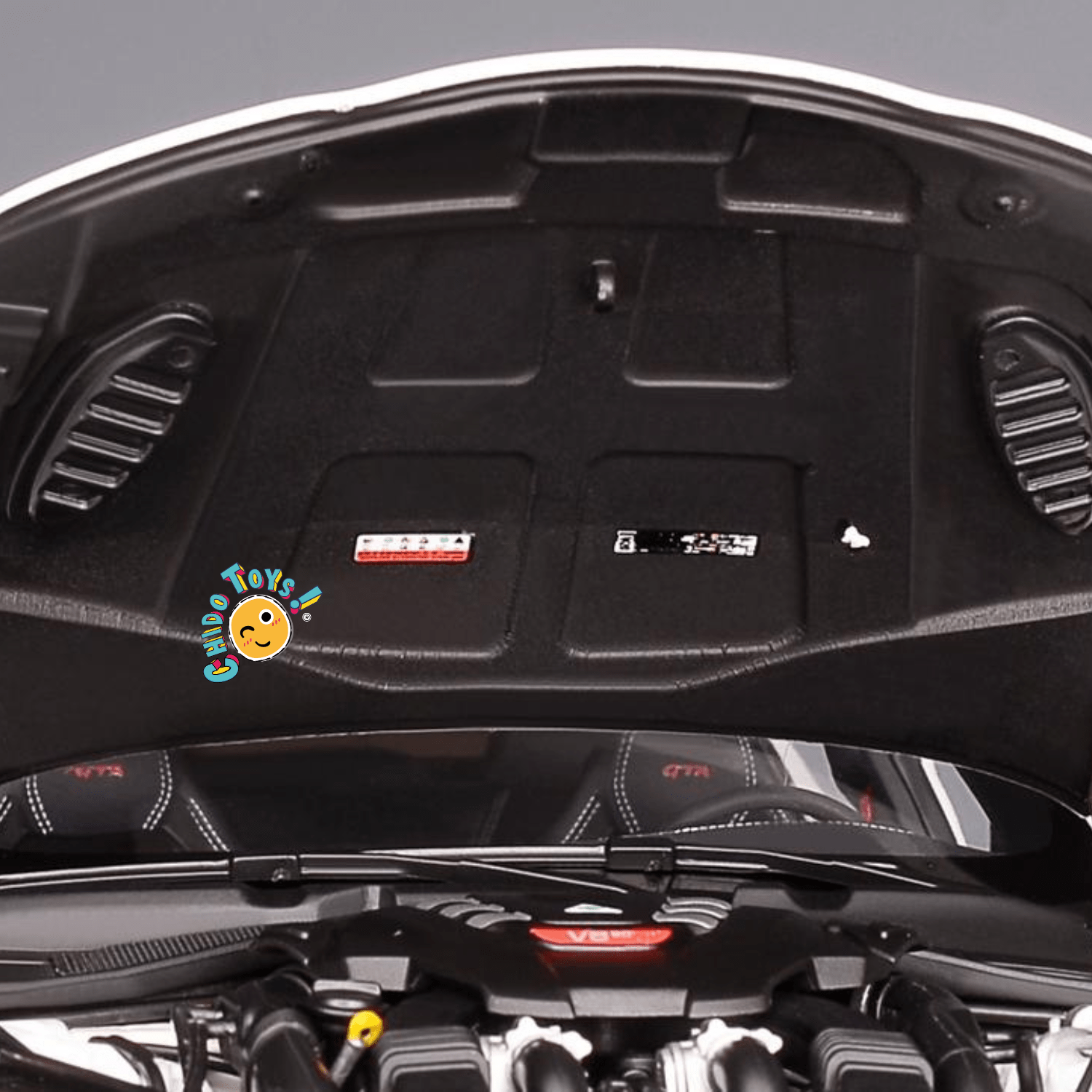 Alfa Romeo Giulia GTA – Motothelix 1:18 (Aperturas Funcionales, Motor Extraíble, Edición Limitada) - Chido Toys