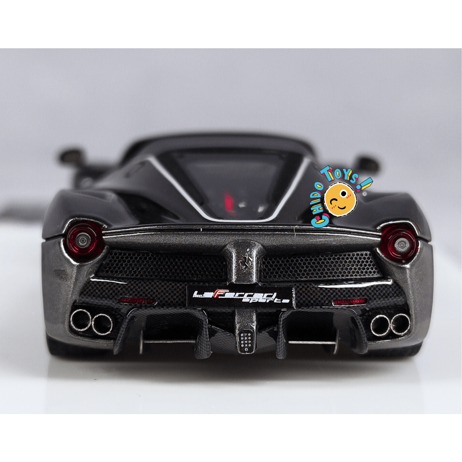 Auto a escala 1:64 LaFerrari Aperta gris – FuelMe x TOC, edición limitada - Chido Toys
