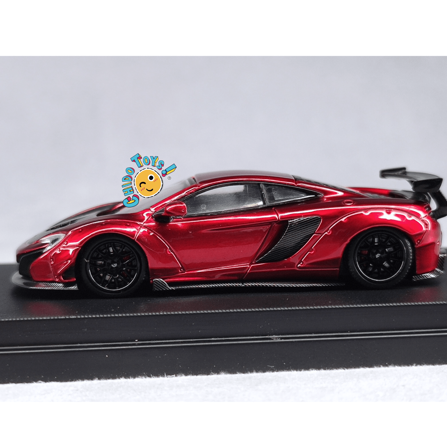 Auto a escala 1:64 McLaren 650S rojo candy – Star Model - Chido Toys