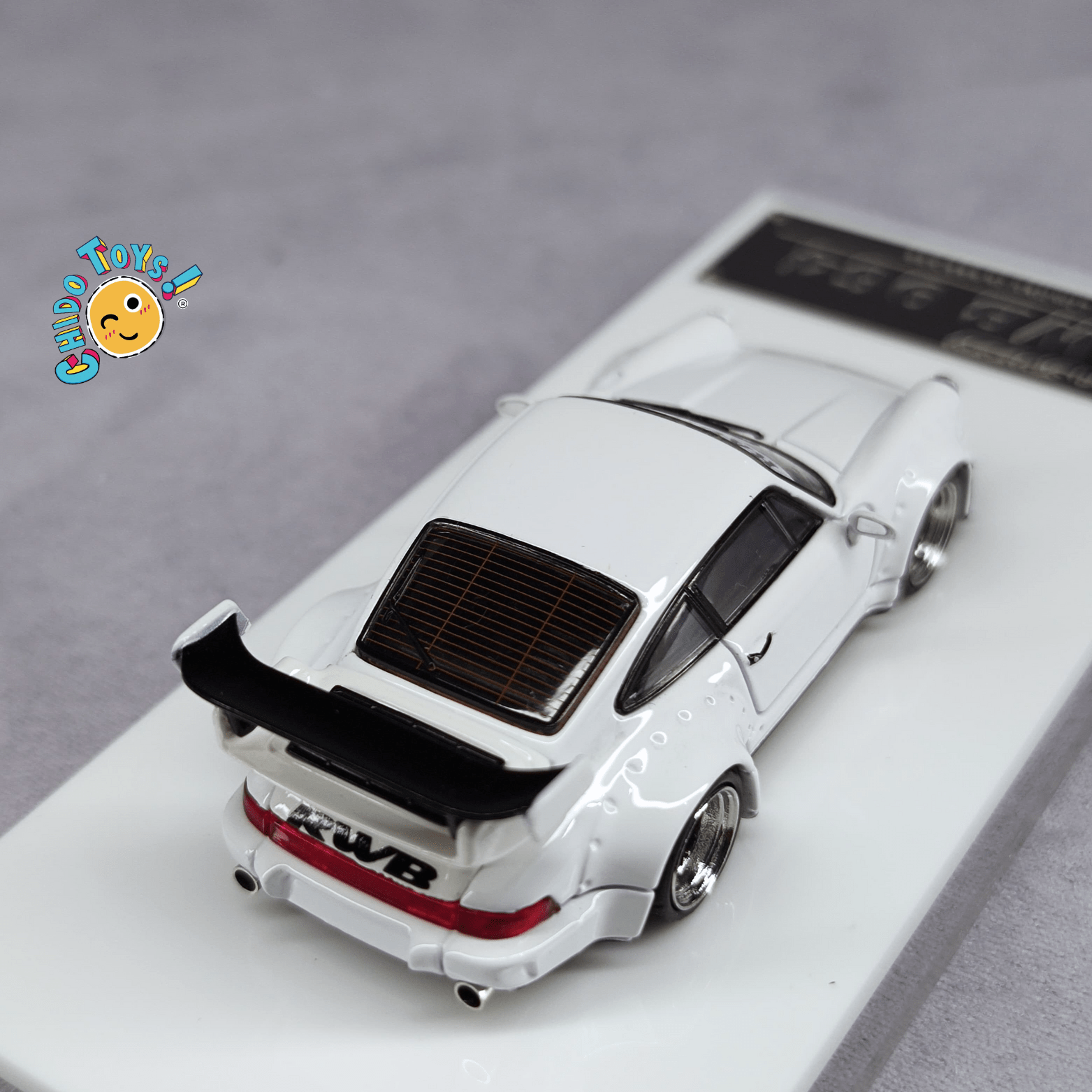 Auto a escala 1/64 Rauh - Welt RWB Wide Body Blanco - Chido Toys