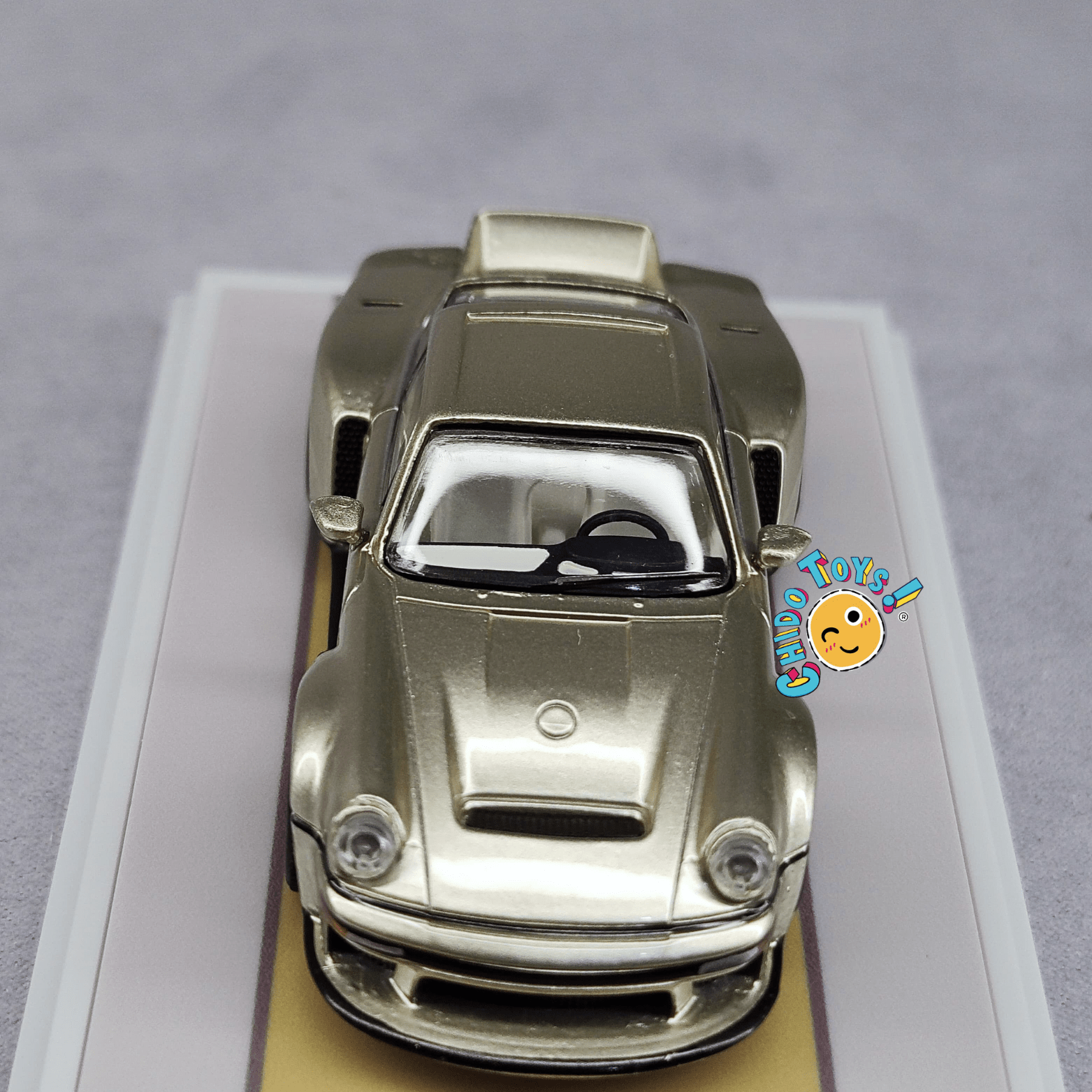 Auto a escala 1/64 Singer 911 DLS Turbo Road Moet Blanc - Find Classic Ally (Edición limitada 899 piezas) - Chido Toys