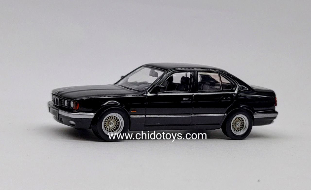 Auto a Escala Marca DCM Modelo BMW E 34 - Chido Toys