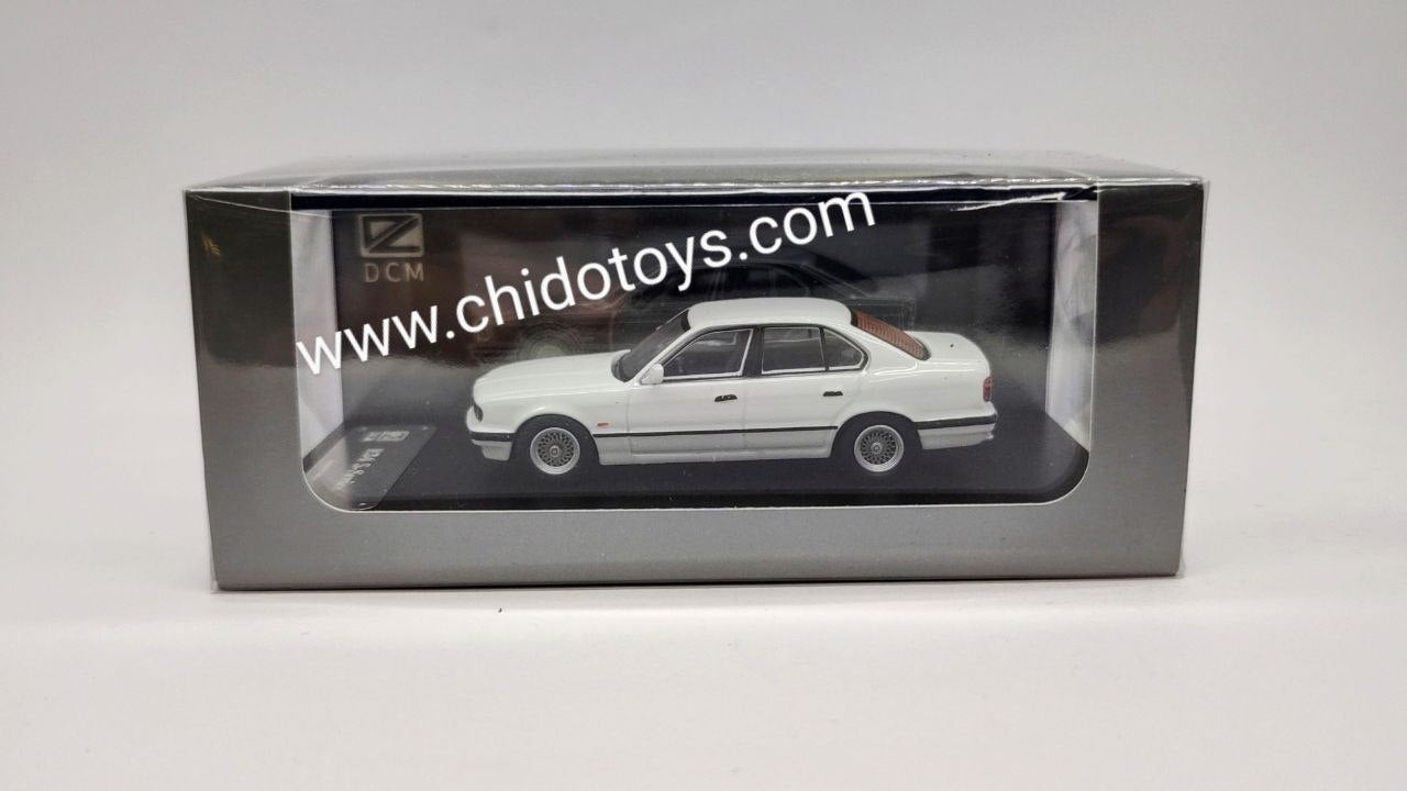 Auto a Escala Marca DCM Modelo BMW E 34 - Chido Toys