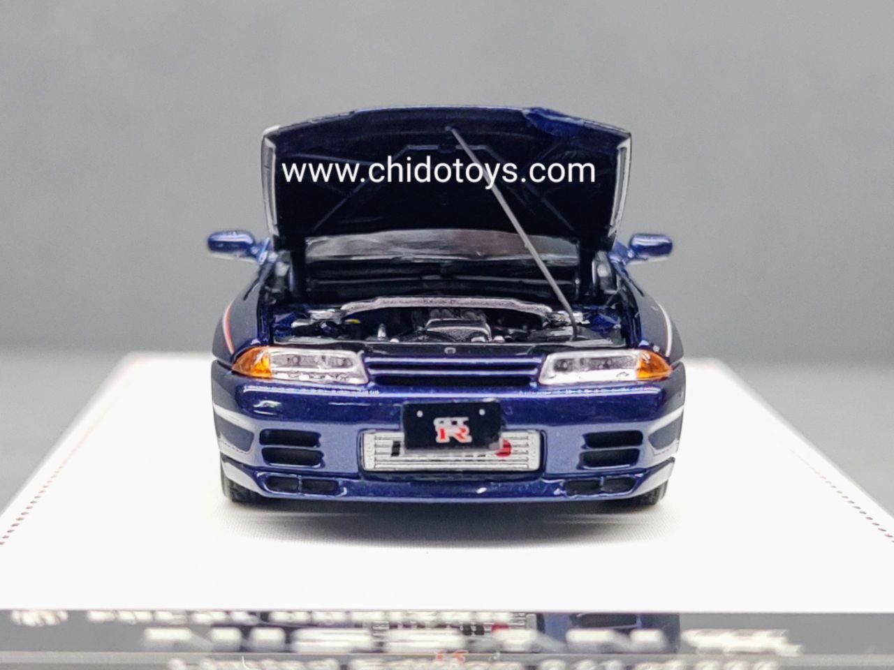 Auto a escala marca Focal Horizon R32 Blue con apertura de cofre - Chido Toys