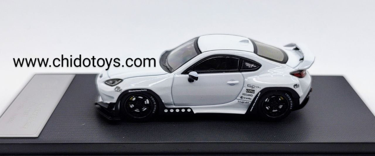 Auto a escala marca Fuji Modelo GR 86 Rocket Bunny - Chido Toys