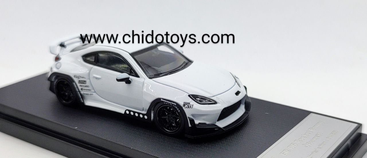 Auto a escala marca Fuji Modelo GR 86 Rocket Bunny - Chido Toys