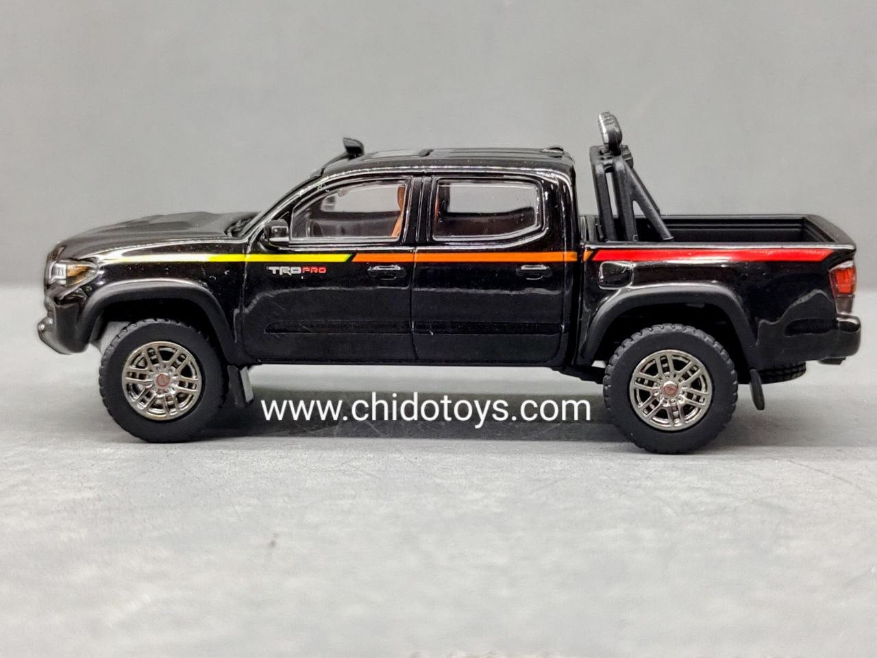 Auto a escala marca GDC, Modelo Toyota Tacoma TRD PRO - Chido Toys