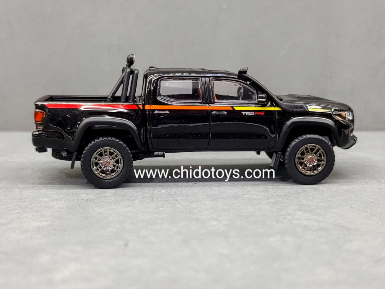 Auto a escala marca GDC, Modelo Toyota Tacoma TRD PRO - Chido Toys