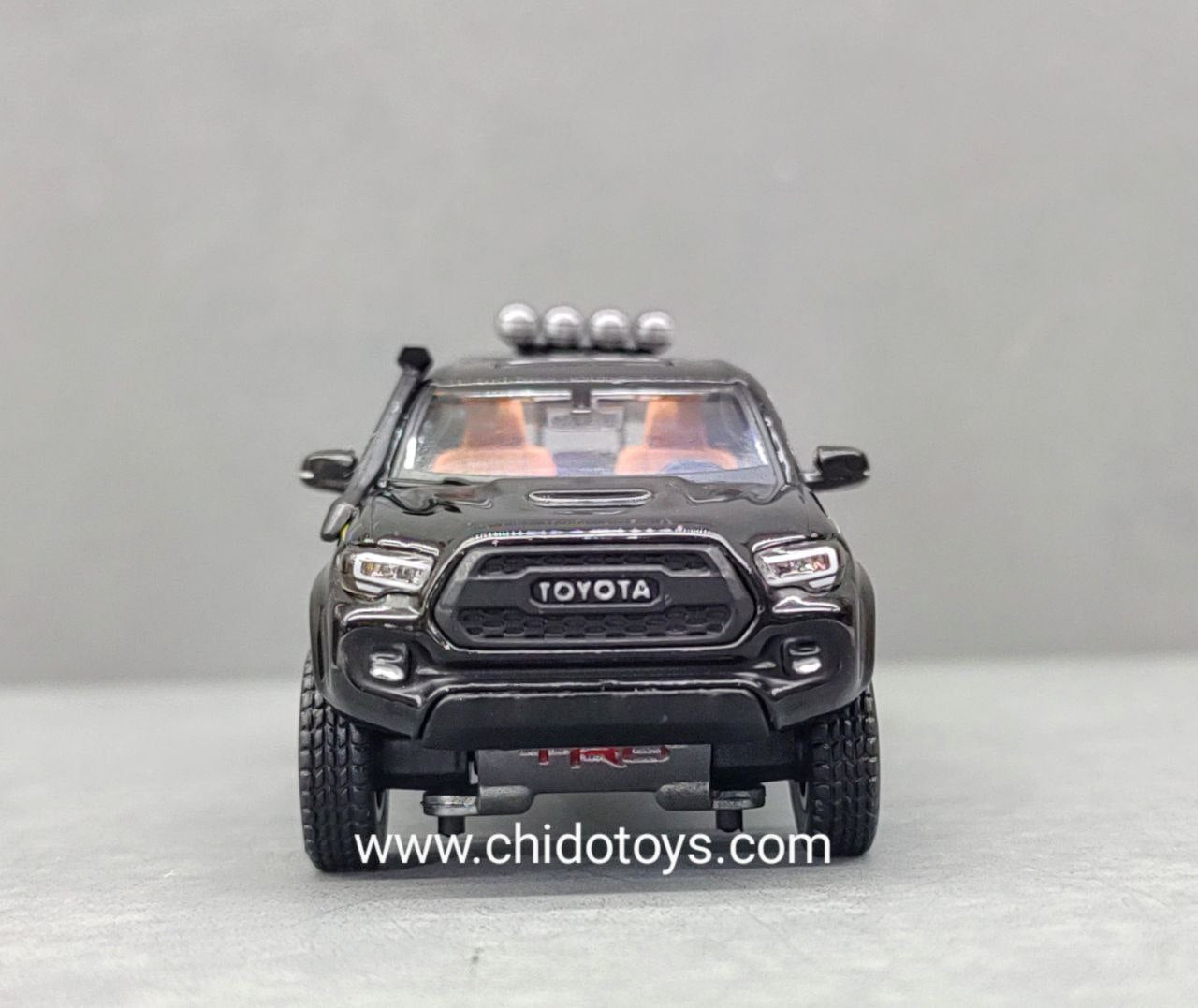 Auto a escala marca GDC, Modelo Toyota Tacoma TRD PRO - Chido Toys