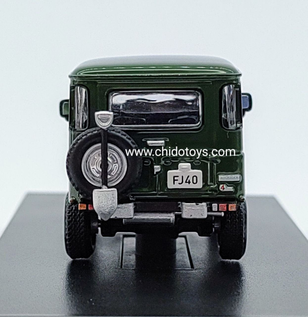 Auto a escala marca Hobby Fans, Modelo Toyota Land Cruiser FJ40 - Chido Toys