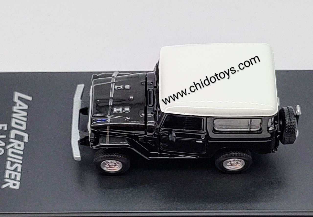 Auto a escala marca Hobby Fans, Modelo Toyota Land Cruiser FJ40 - Chido Toys