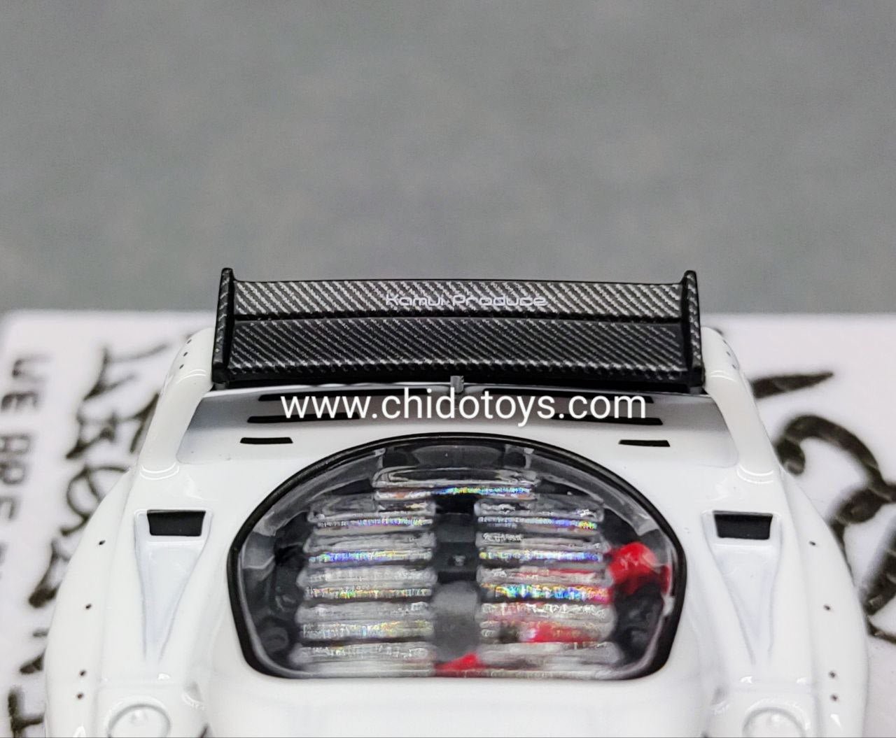 Auto a escala marca Inno modelo Ferrari F40 Liberty Walk Tokyo Auto Salón 2023 - Chido Toys