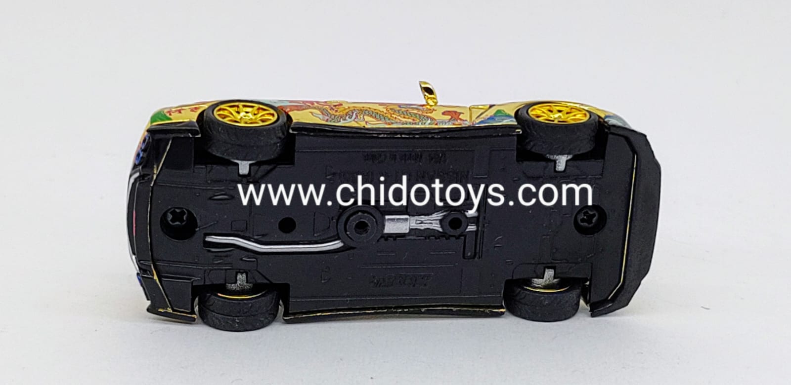 Auto a escala marca Inno64, Modelo GT - R R35 Año Nuevo Chino 2024 "Año del Dragón" - Chido Toys