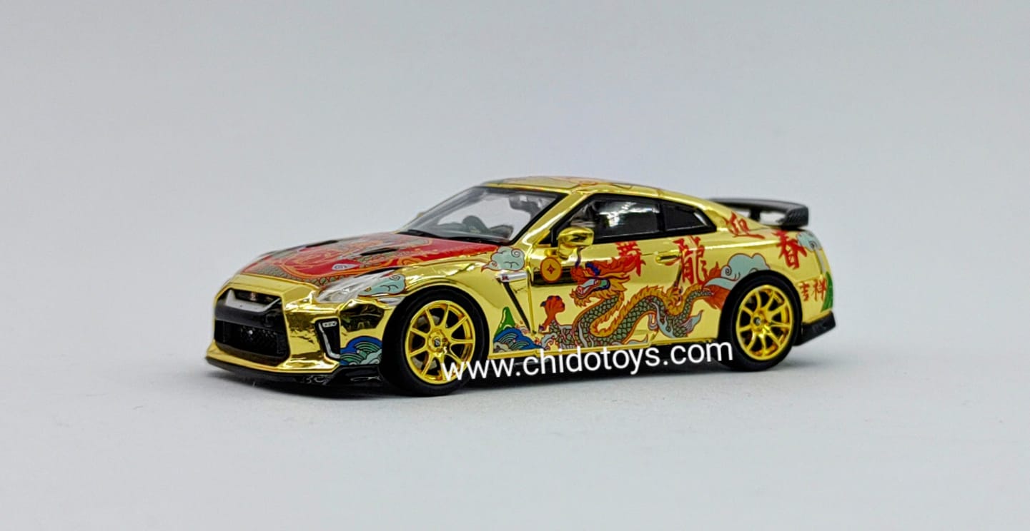 Auto a escala marca Inno64, Modelo GT - R R35 Año Nuevo Chino 2024 "Año del Dragón" - Chido Toys