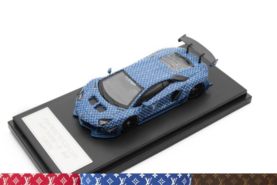 Auto a escala marca LBWK, Modelo Lamborghini Aventador 2.0 LP 700 - 4 - Chido Toys