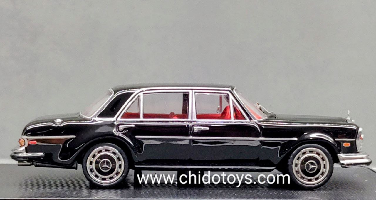 Auto a escala marca Liberty64, Modelo Mercedes Benz 300SEL - Chido Toys