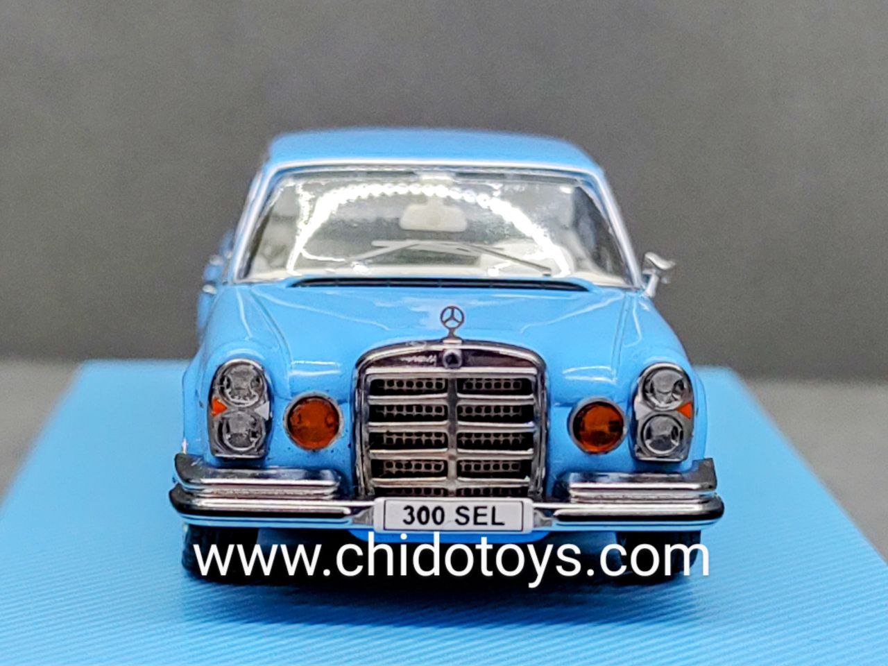 Auto a escala marca Liberty64, Modelo Mercedes Benz 300SEL - Chido Toys