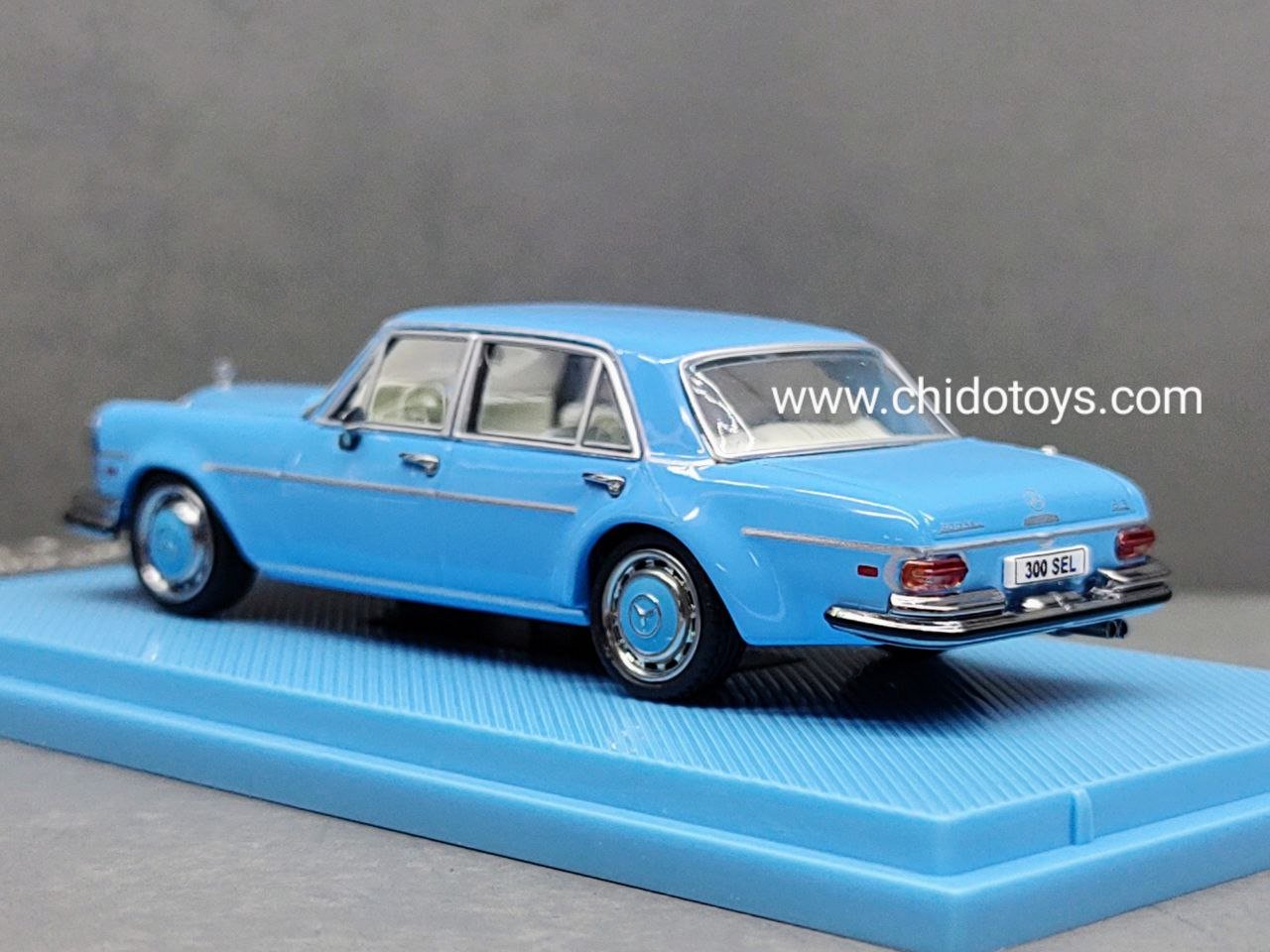 Auto a escala marca Liberty64, Modelo Mercedes Benz 300SEL - Chido Toys