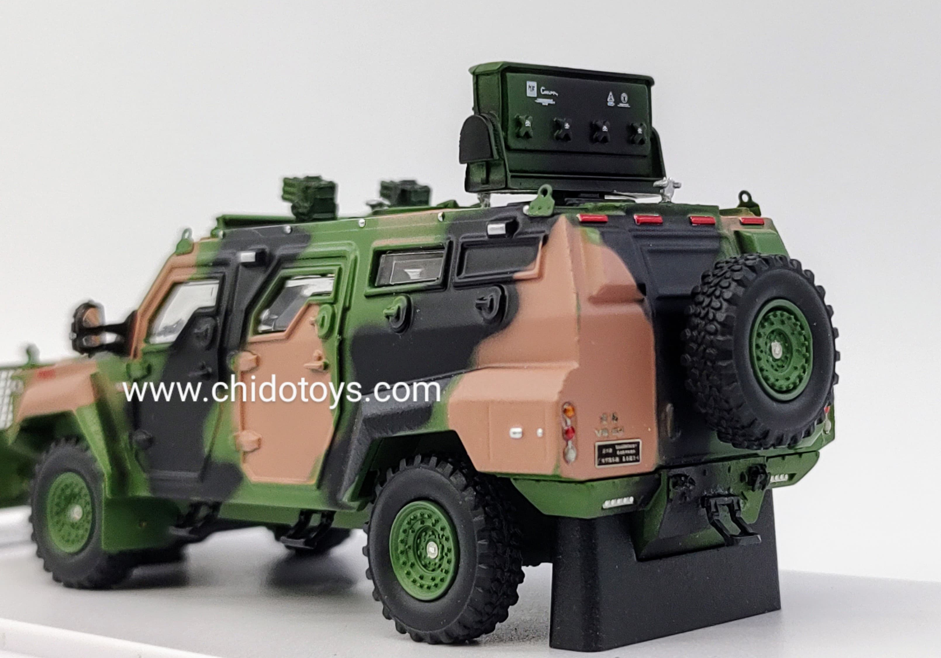 Auto a escala marca MB, modelo Spinosaurus Explosion Proof. - Chido Toys
