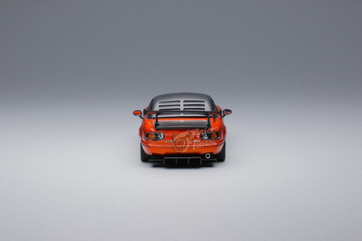 Auto a escala marca Micro Turbo, Modelo MX5, Eunos Roadster NA Customized Versión, Hobbie Expo China 2023 - Chido Toys