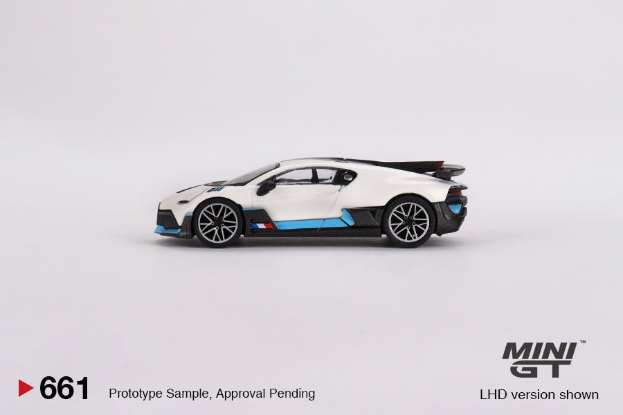 Auto a escala marca Mini GT, Modelo Bugatti Divo - Chido Toys
