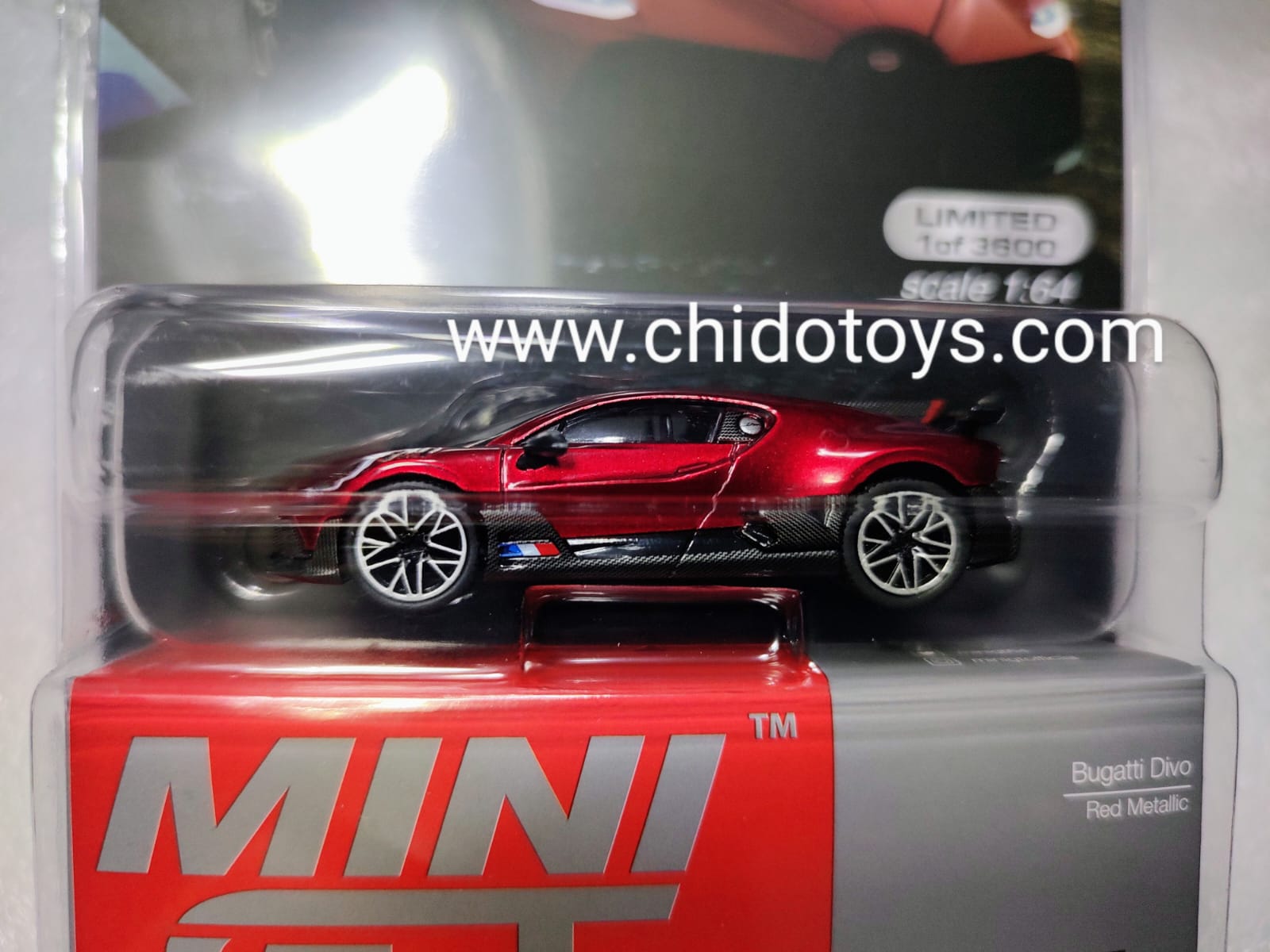 Auto a escala marca Mini GT modelo Bugatti Divo Rojo Metálico - Chido Toys