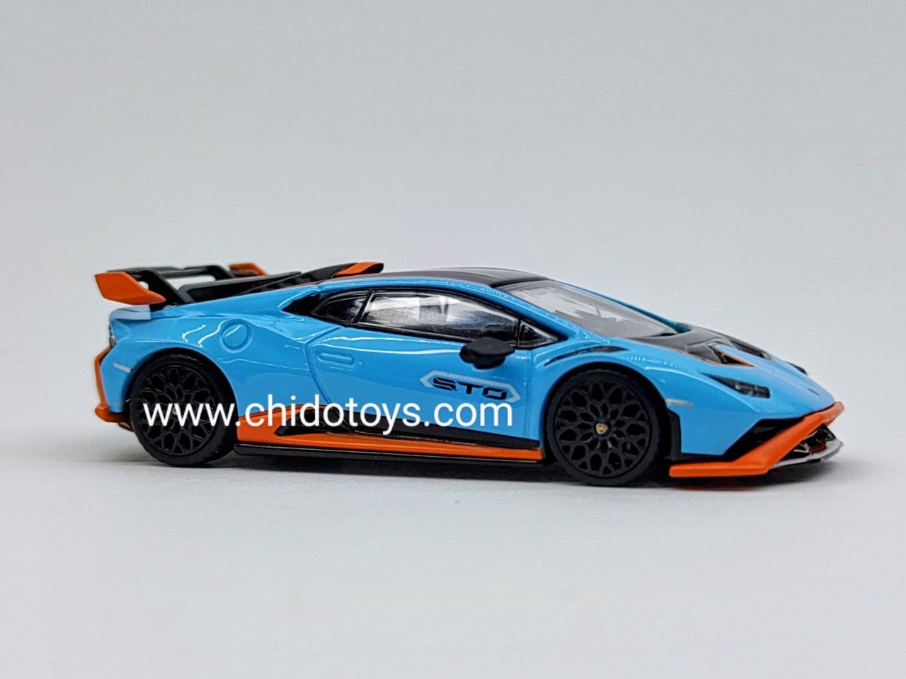 Auto a escala Marca Mini GT, Modelo Lamborghini Huracán STO Blu Laufey - Chido Toys