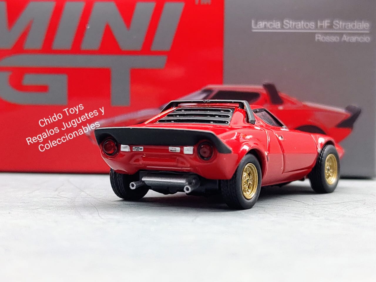 Auto a escala marca Mini GT, modelo Lancia Stratos HF Stradale - Chido Toys