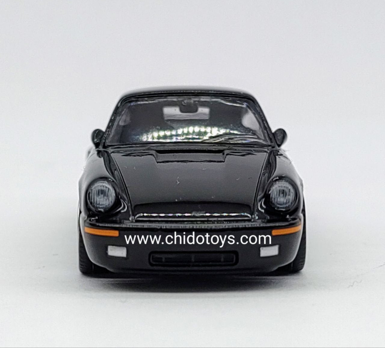 Auto a escala marca Mini GT, Modelo RUF CTR 1987 Black - Chido Toys