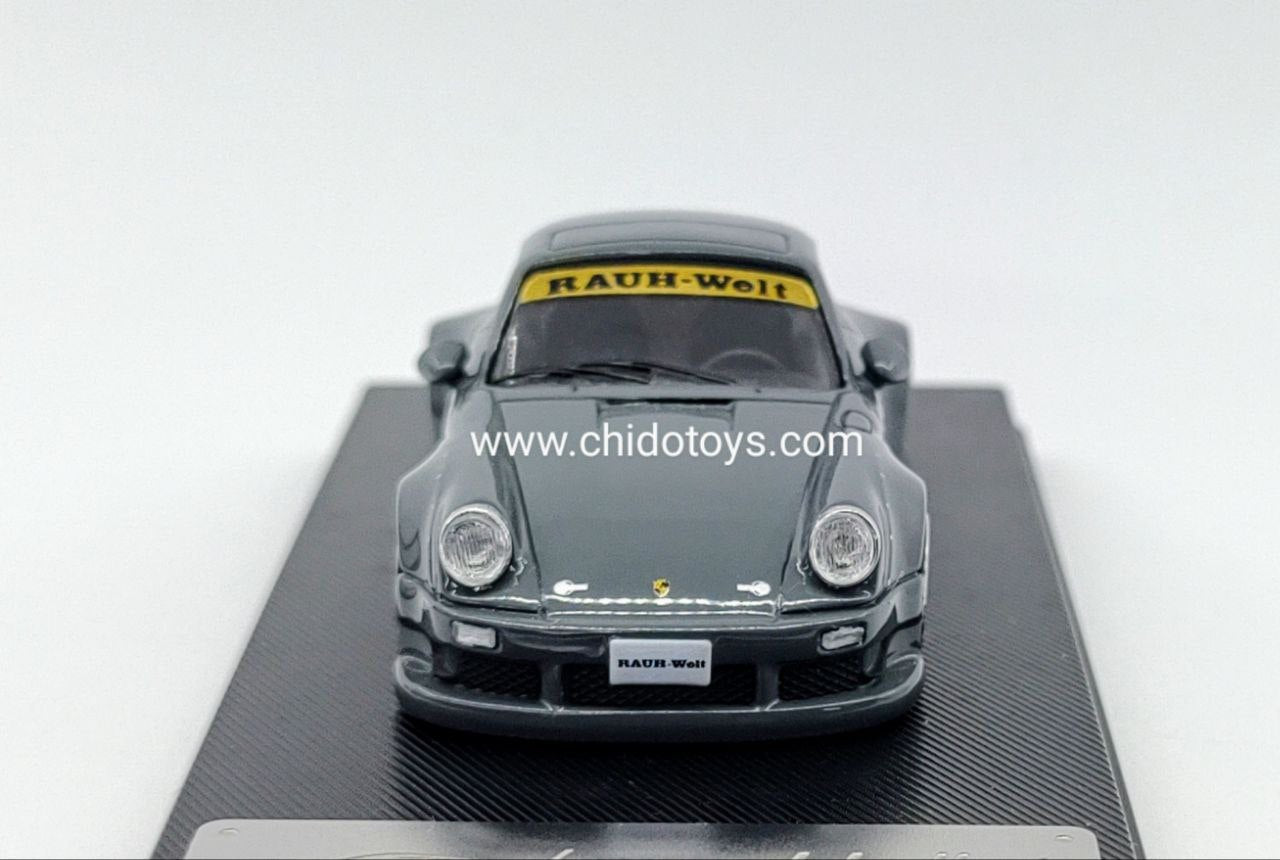Auto a escala marca MyModelColellect, Modelo RWB 930 Gris Cemento - Chido Toys