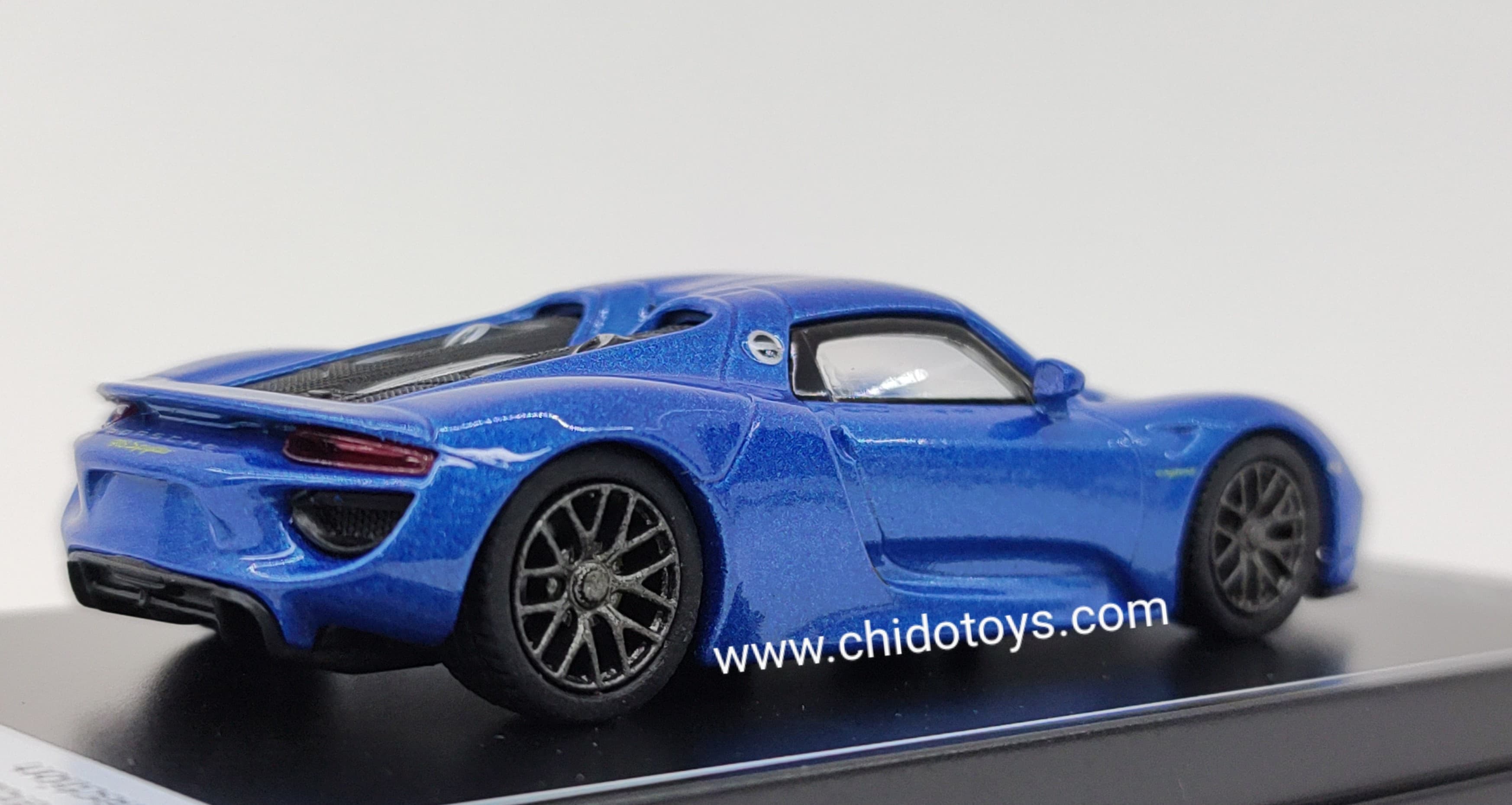 Auto a escala marca Poster Cars, Nueva Serie 2023; cada pieza desde un precio - Chido Toys