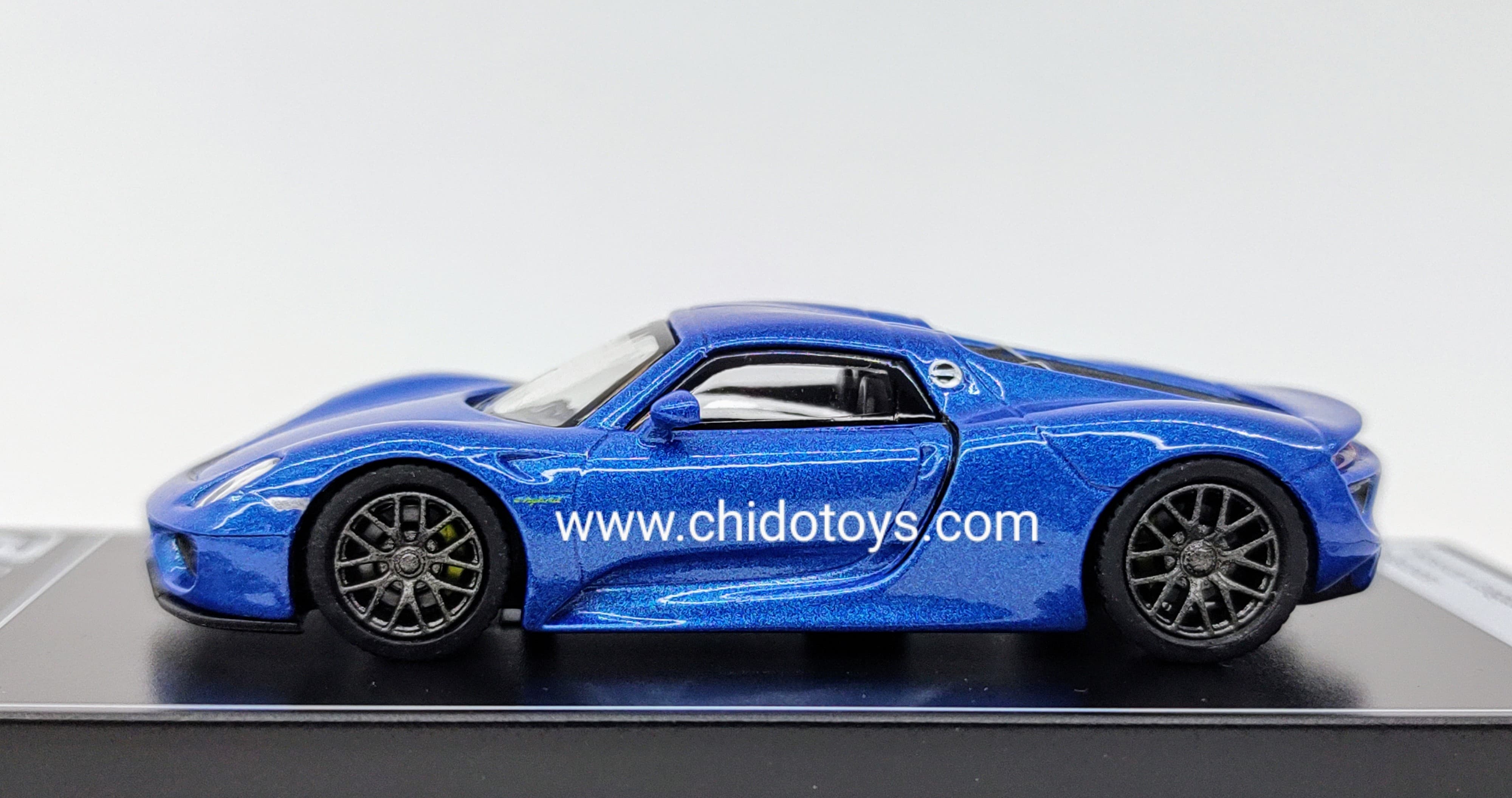 Auto a escala marca Poster Cars, Nueva Serie 2023; cada pieza desde un precio - Chido Toys