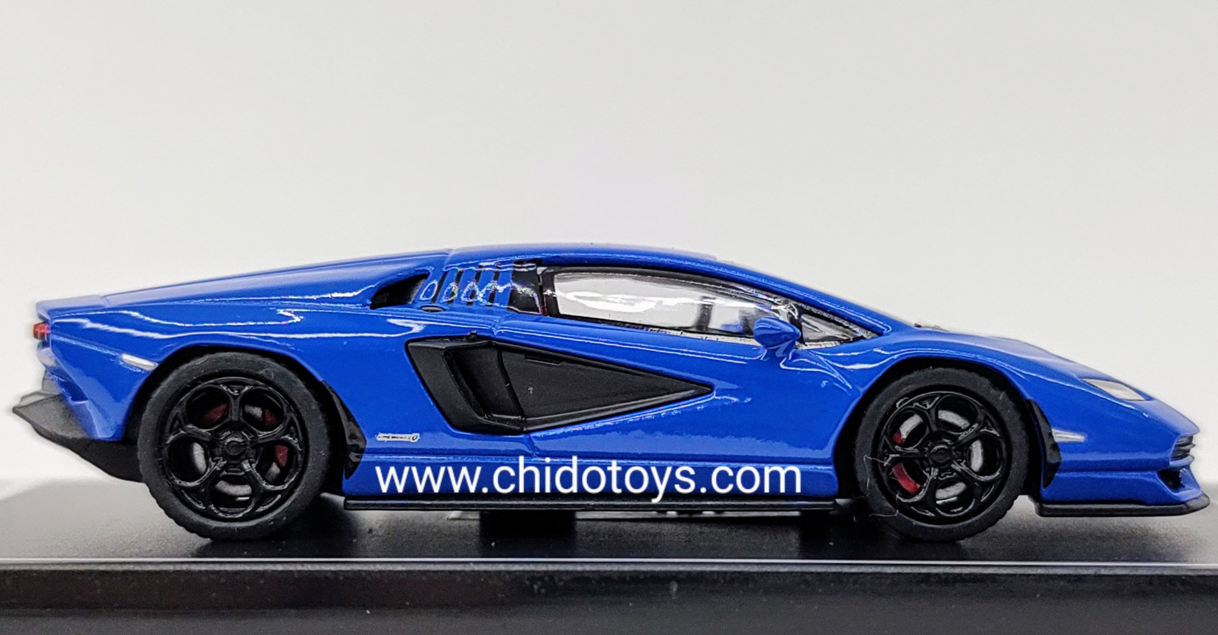 Auto a escala marca Poster Cars, Nueva Serie 2023; cada pieza desde un precio - Chido Toys