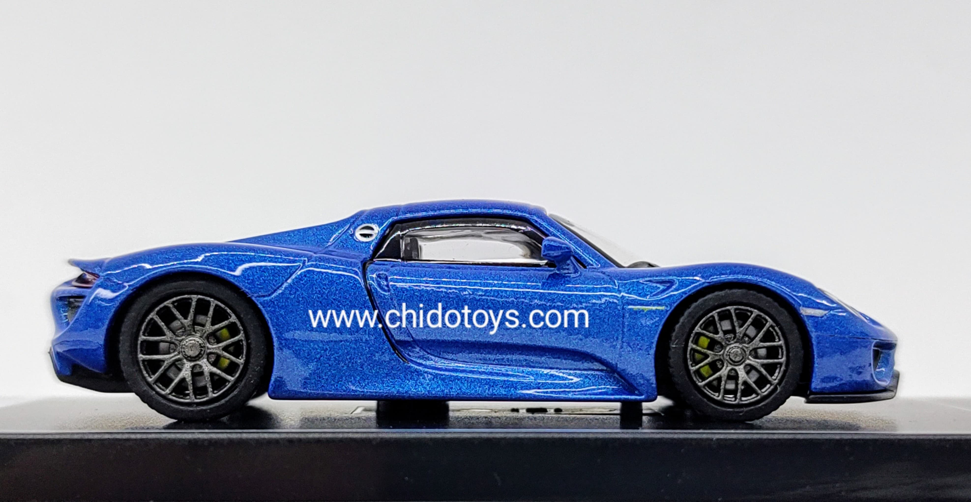 Auto a escala marca Poster Cars, Nueva Serie 2023; cada pieza desde un precio - Chido Toys