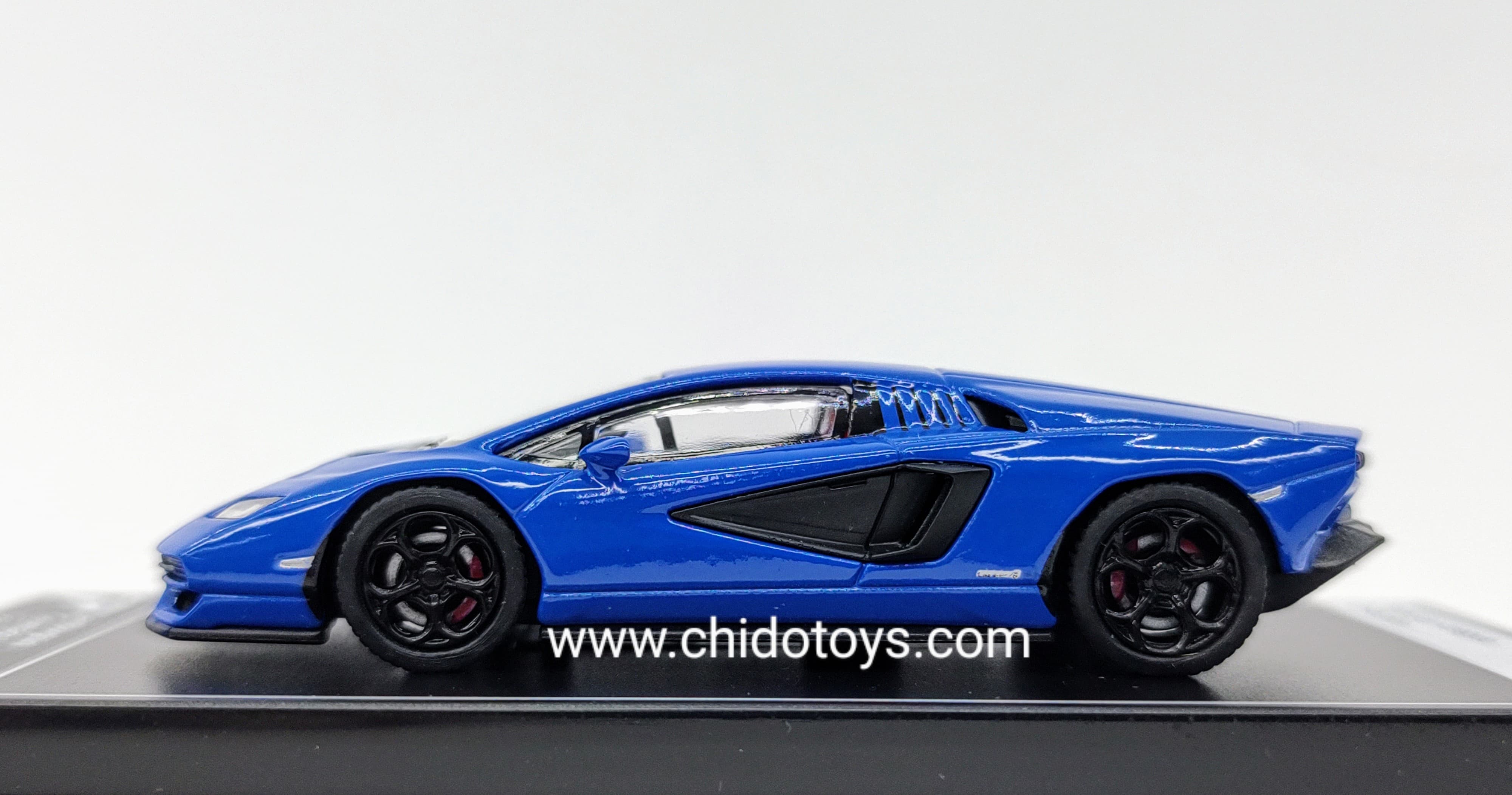 Auto a escala marca Poster Cars, Nueva Serie 2023; cada pieza desde un precio - Chido Toys