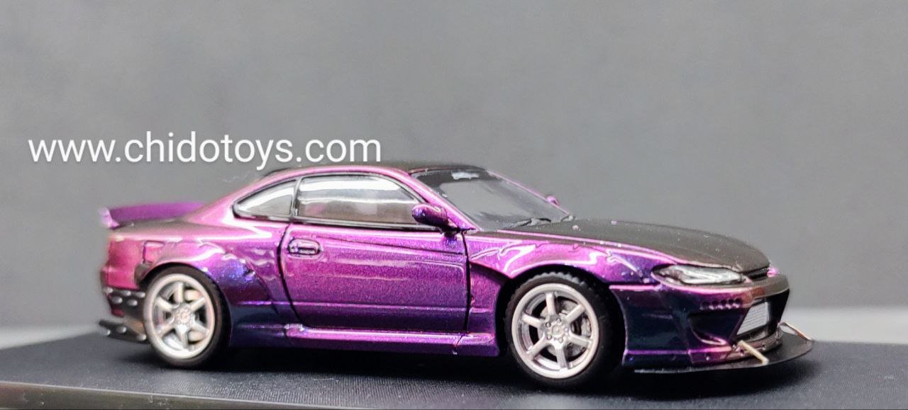 Auto a escala marca Street Weapon modelo Nissan Silvia RocketBunny. - Chido Toys