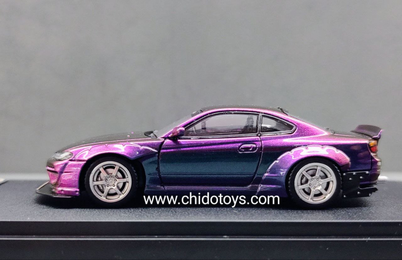 Auto a escala marca Street Weapon modelo Nissan Silvia RocketBunny. - Chido Toys