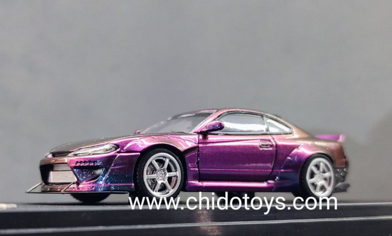 Auto a escala marca Street Weapon modelo Nissan Silvia RocketBunny. - Chido Toys