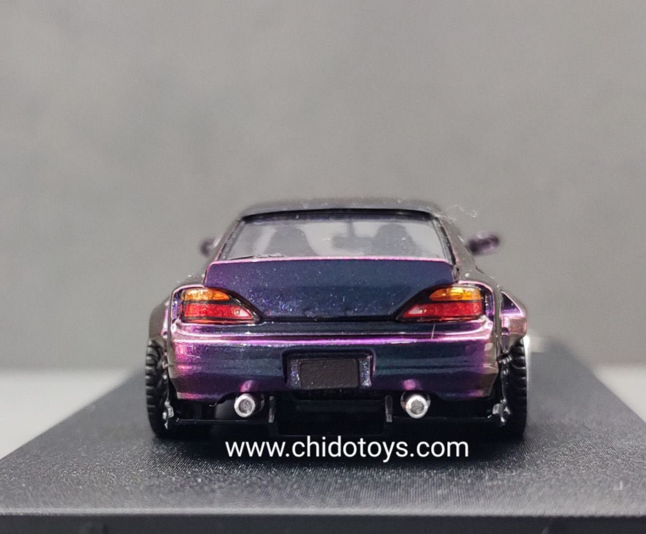Auto a escala marca Street Weapon modelo Nissan Silvia RocketBunny. - Chido Toys