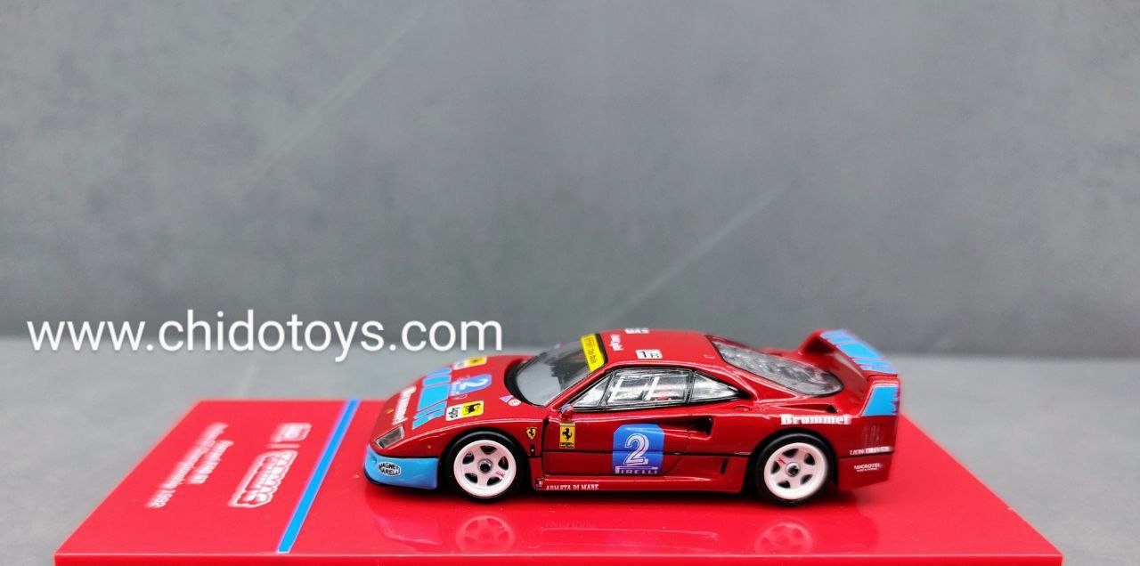 Auto a escala marca Tarmac, modelo Ferrari F40 GT Italian GT Championship 1992. - Chido Toys