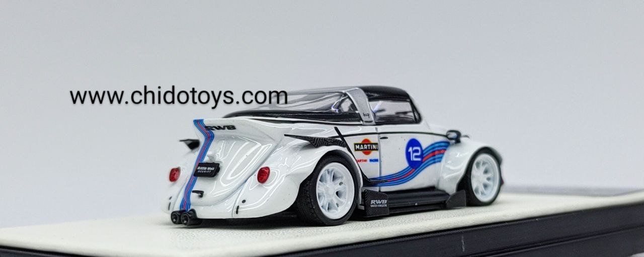 Auto a escala, marca TPC, Modelo Beetle - Chido Toys