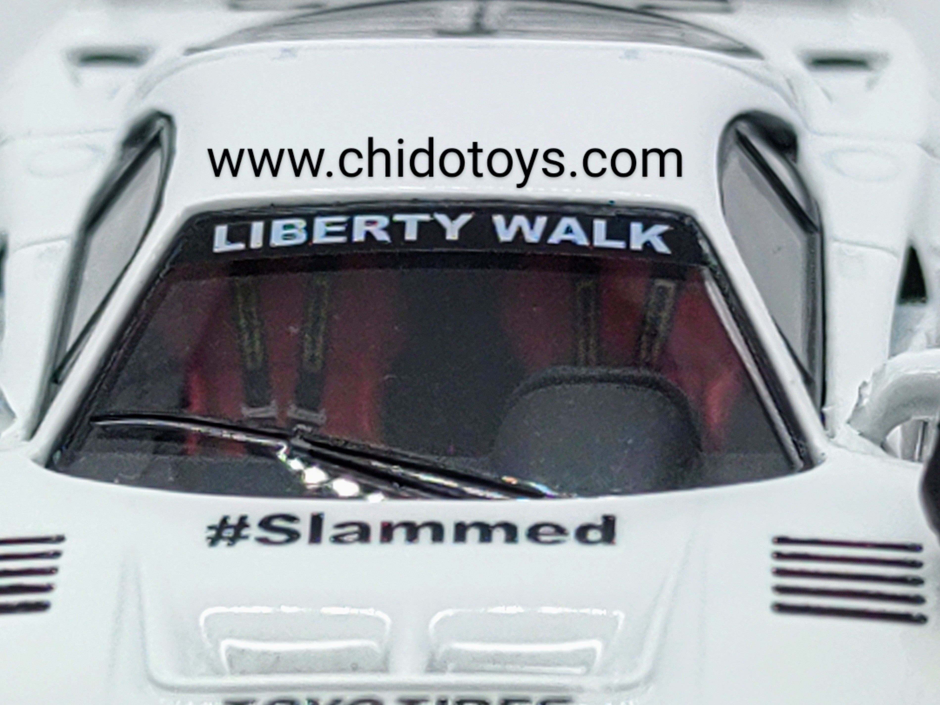 Auto a escala marca TPC, Modelo F40 LBWK Tokyo Auto Salón 2023 - Chido Toys