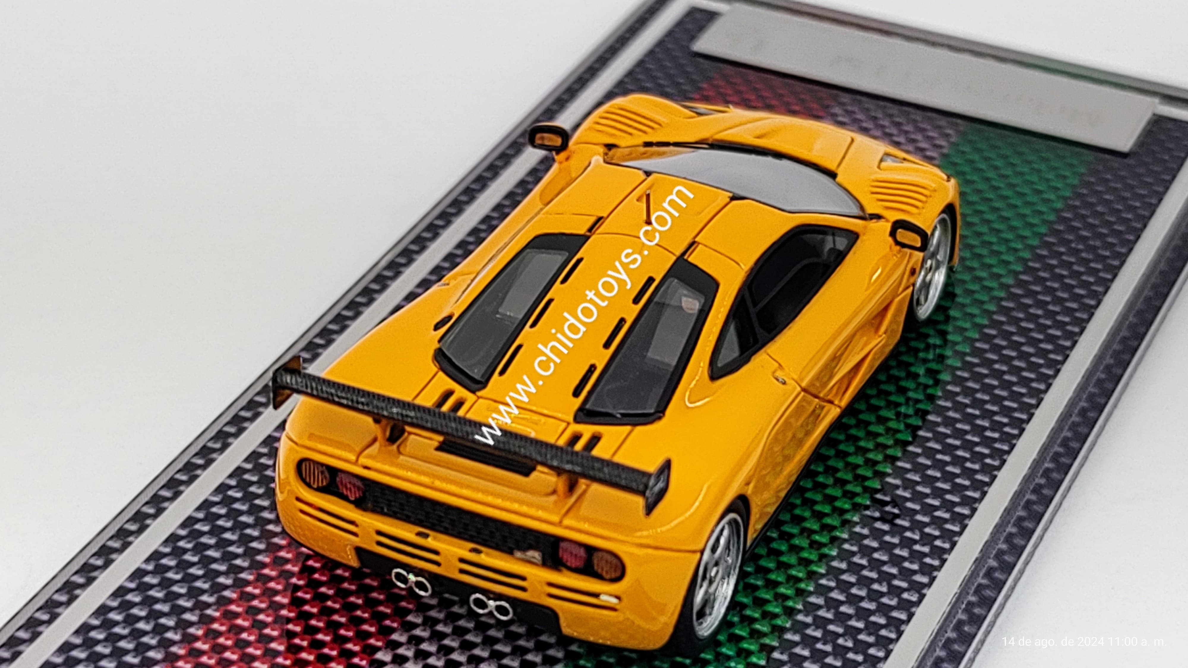 Auto a escala marca U2, Modelo McLaren MF1 LM - Chido Toys