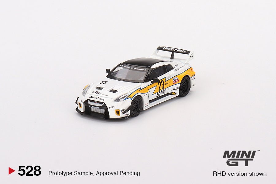 Auto a escala Mini GT 528, Nissan LB - Silhouette Racing GT 35GT - R 23, 1:64 - Chido Toys