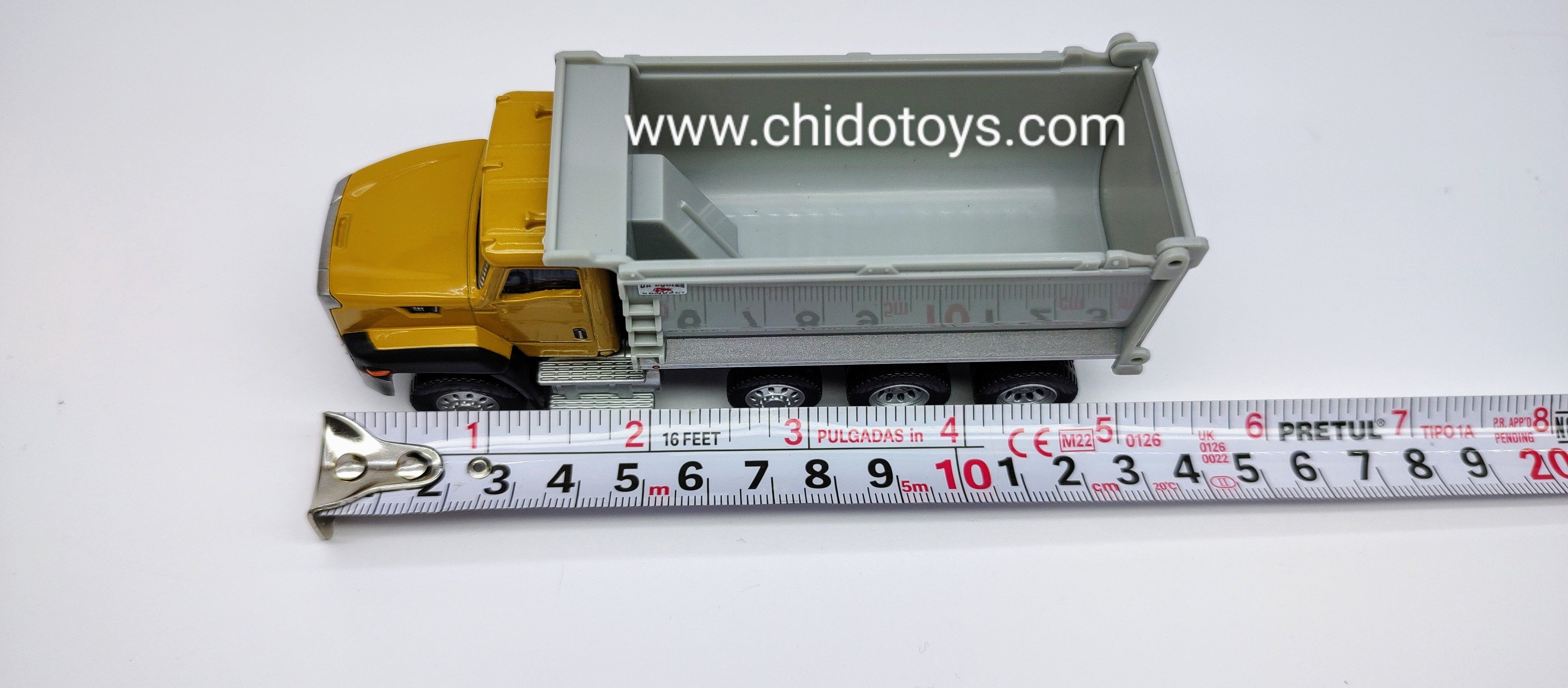 Camión a escala marca CAT, Modelo Camión Volvo CT660 - Chido Toys